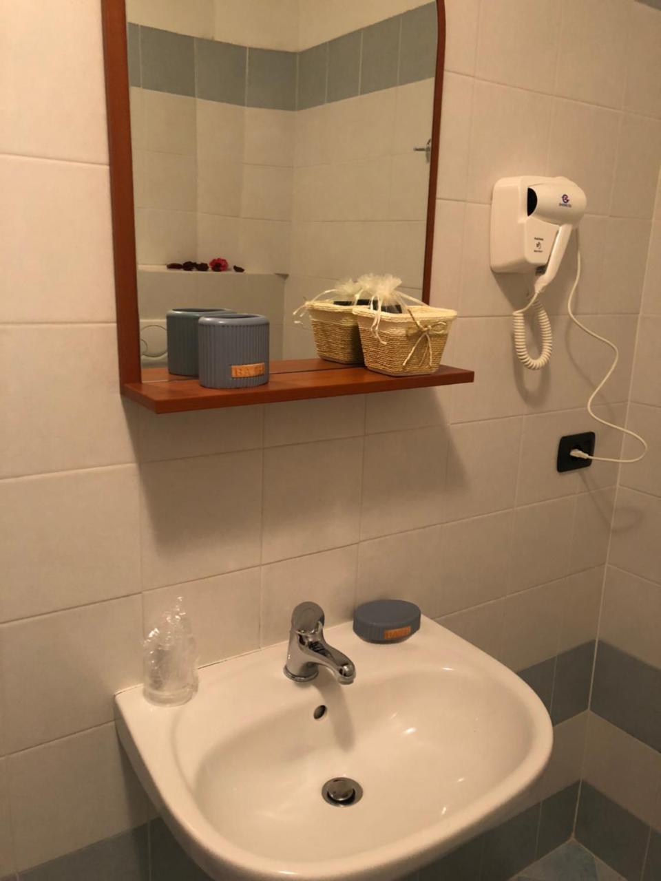 Hotel Nettuno Montecatini Terme Kültér fotó