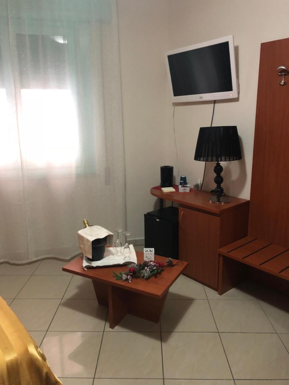 Hotel Nettuno Montecatini Terme Kültér fotó